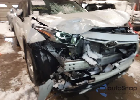 2022 Toyota Highlander Le z USA, uszkodzony, nr VIN 5TDBZRBH8NS591253